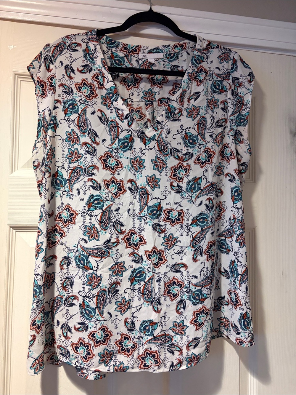 DR2 Cap-Sleeve Blouse in White with Teal and Rust Paisley Print L